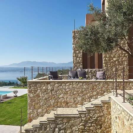 Niolos Ii Villa Stérnai