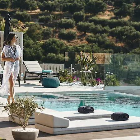 Niolos Ii Villa Stérnai