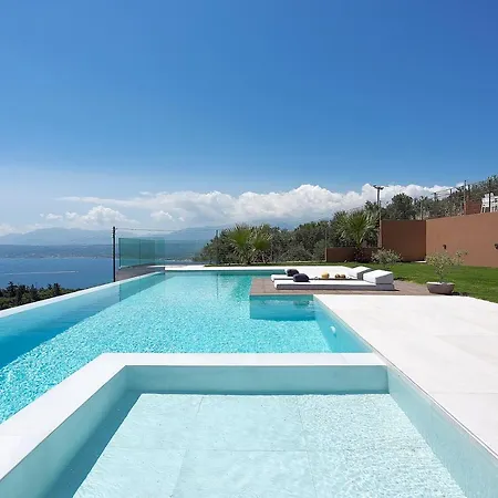 Villa Niolos Ii *